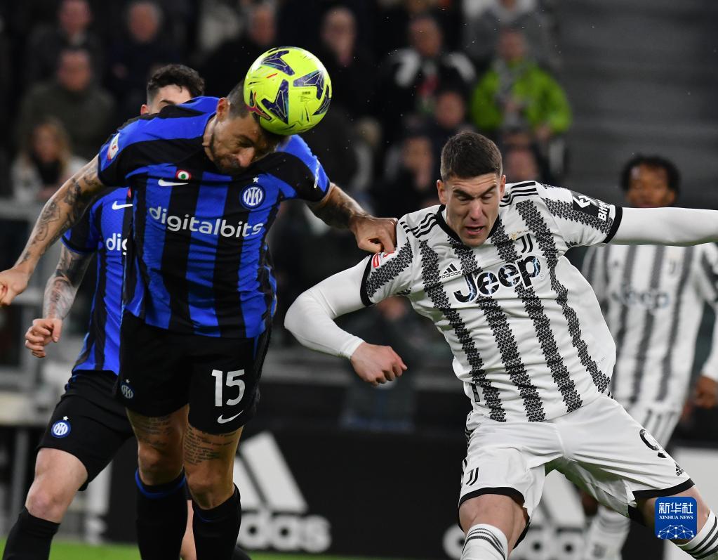 卡利亚里3-3热那亚，维蒂尼亚先拔头筹，阿龙-马丁扳平比分（卡利亚里3-3战平热那亚：维蒂尼亚首开纪录，阿龙-马丁扳平救主）