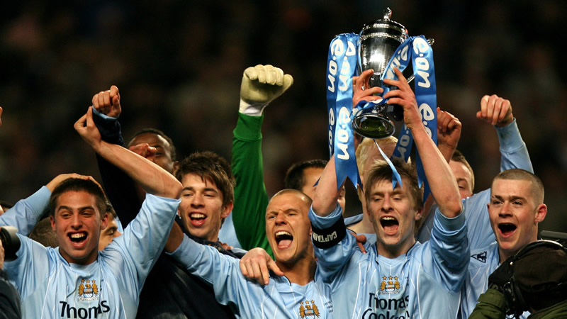 石雪清谈邵佳一出任国足主帅：带队成绩估摸不会有佳也不会有一（石雪清评邵佳一执掌国足：战绩或不惊艳亦不至于差）