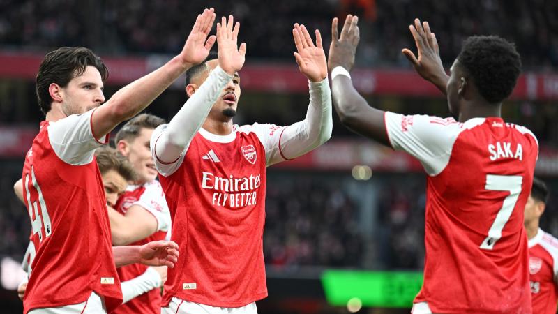 澳超战报：罗里双响，悉尼FC主场3-0轻取墨尔本胜利（澳超快讯：罗里梅开二度，悉尼FC主场3-0完胜墨尔本胜利）