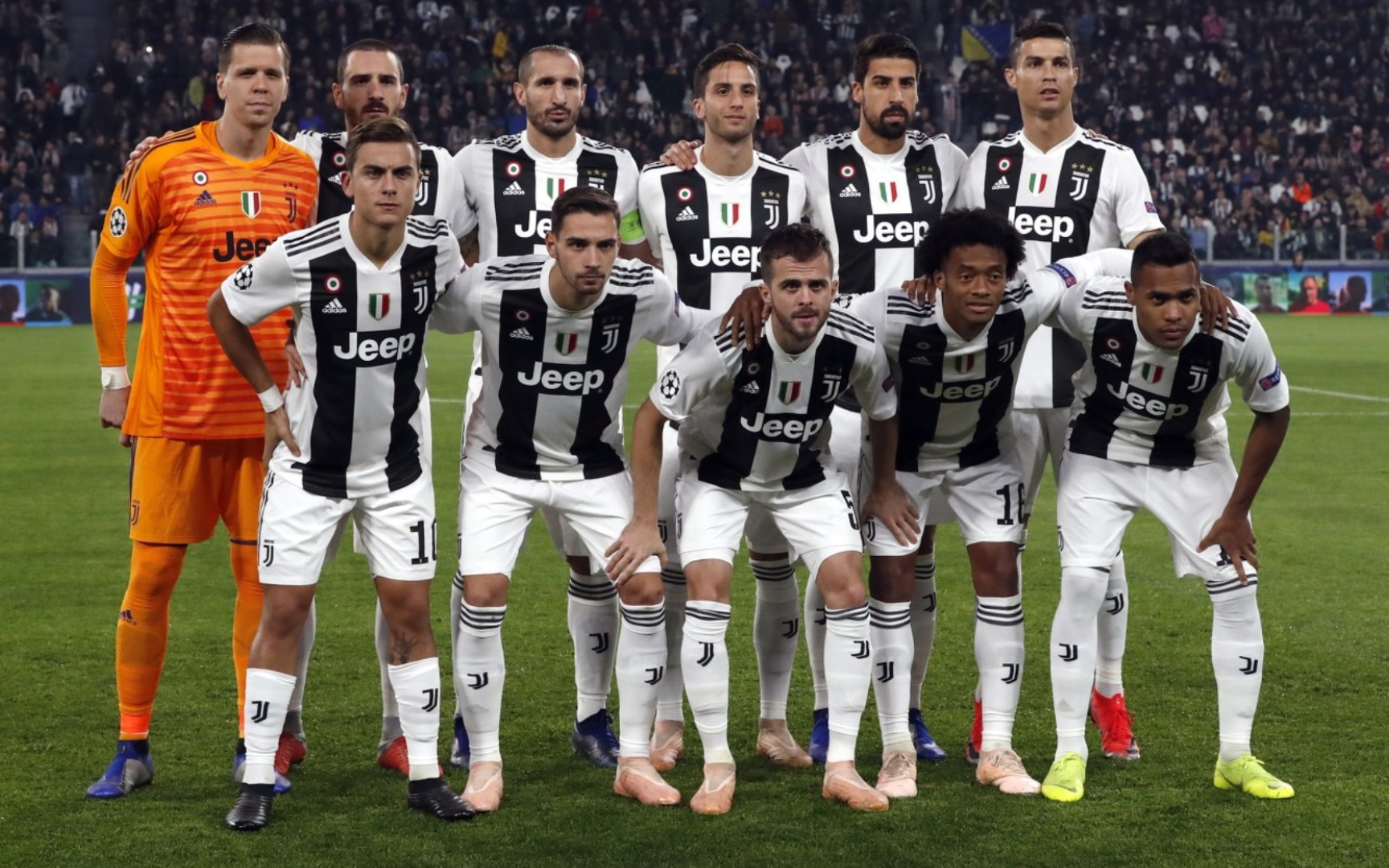 英超冷门多豪门问题多，曼联1比1西汉姆，B费错失良机被质疑（英超爆冷频现豪强陷困境，曼联1-1西汉姆，B费挥霍良机遭质疑）