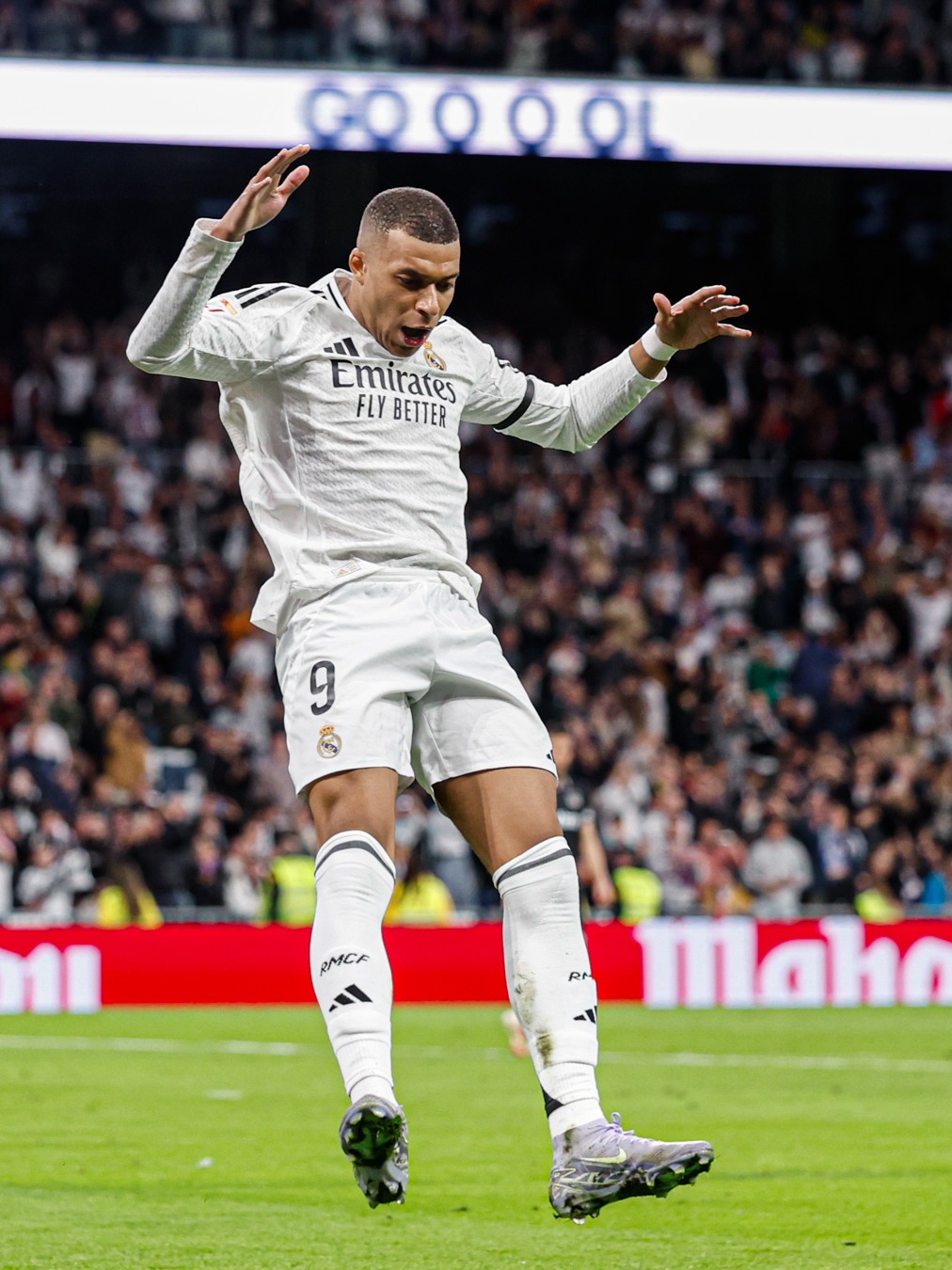 国安vs麦克阿瑟：塞尔吉尼奥、张玉宁首发，方昊、张源出战（北京国安对阵麦克阿瑟：塞尔吉尼奥、张玉宁首发，方昊与张源登场）